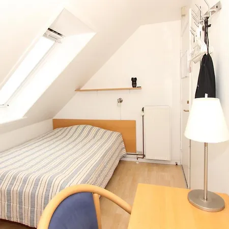 Skravej Byferie ホテル *