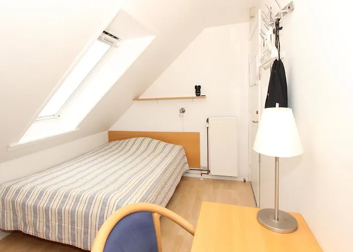 Skråvej Byferie Hotell *